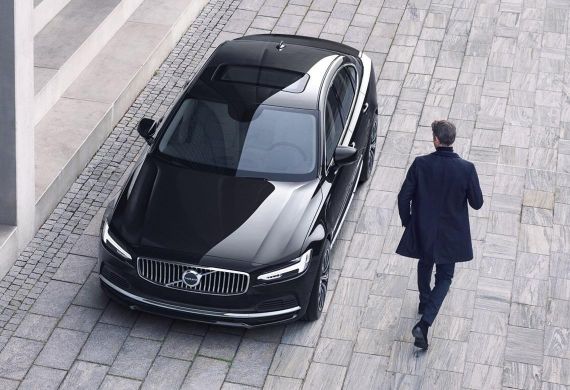 Volvo S90 Recharge plug-in hybrid